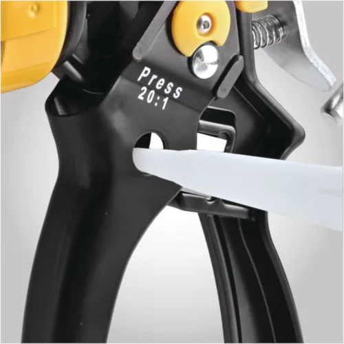 10690 - Kinyomópisztoly CG4, 3 funkciós, 2in1 csöppentésmentes, nagy teljesítményű